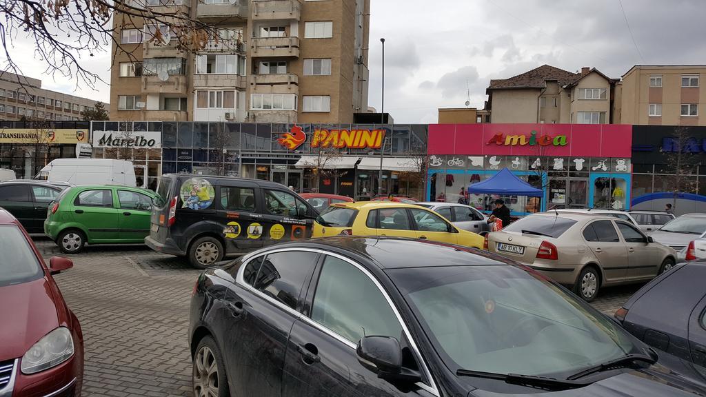La Garson Alba Iulia Exterior foto